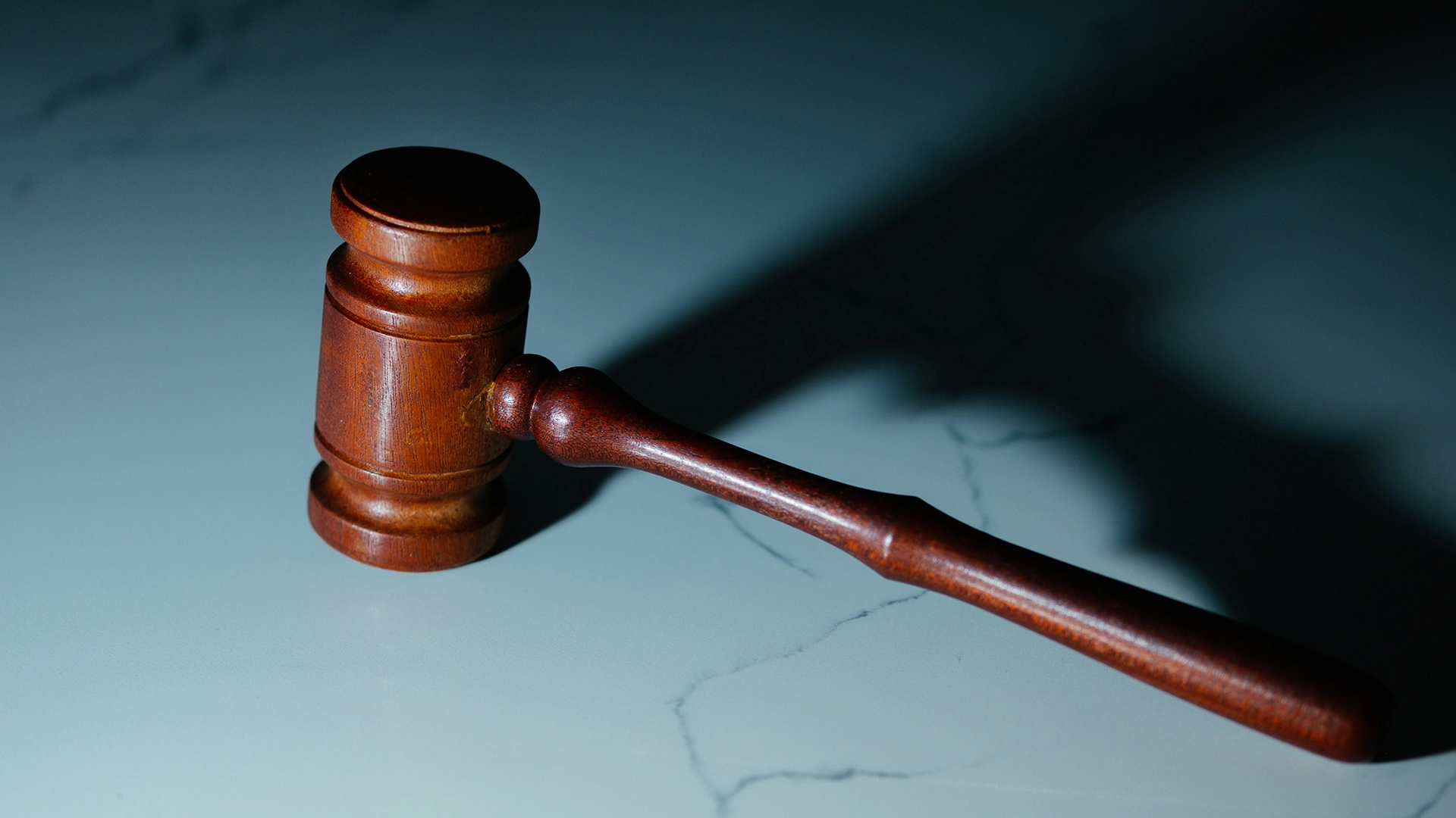 裁判官、音楽AI著作権訴訟の初期段階でAnthropicに有利な裁定